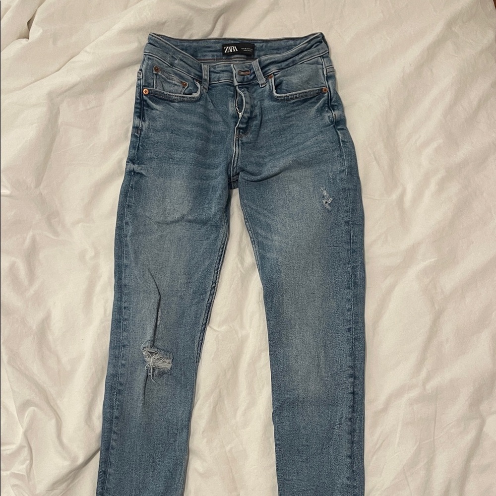 Zara Distressed Blue skinny Jeans